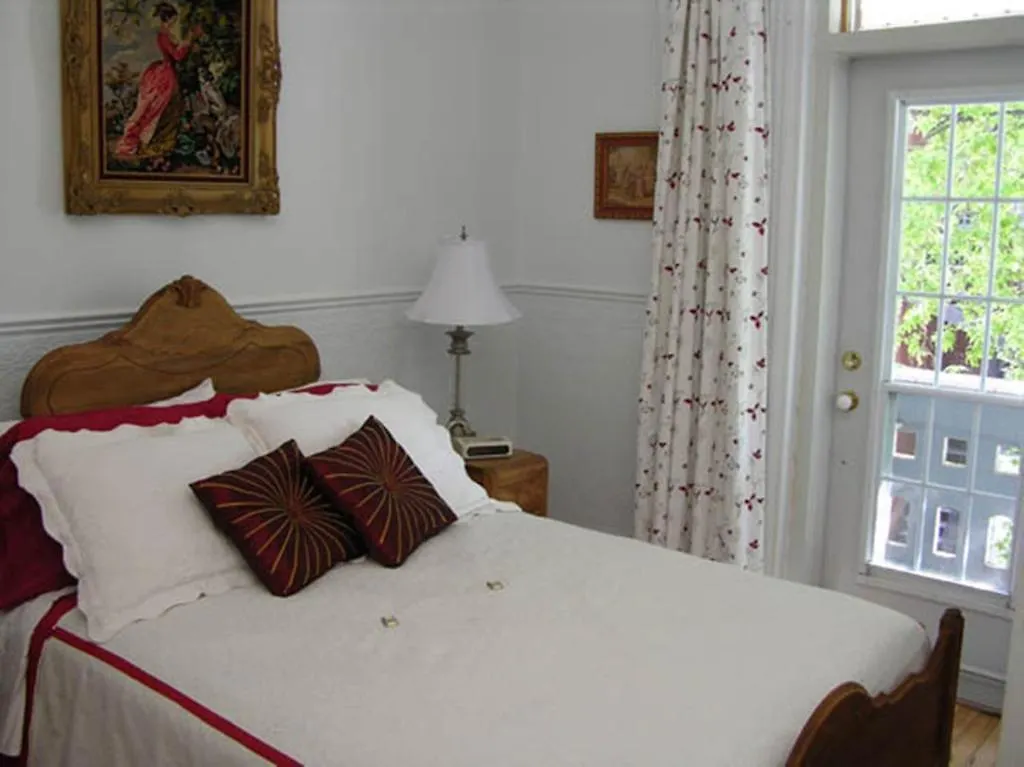 Angelica Blue B&B Montreal
